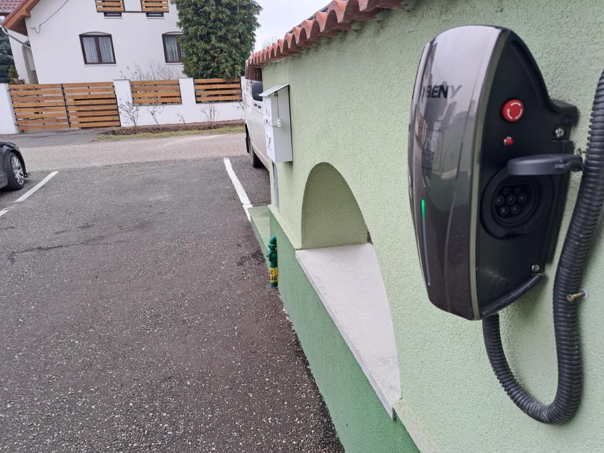 Hoforras Wellness Vendeghaz Hotel Egerszalok Bagian luar foto